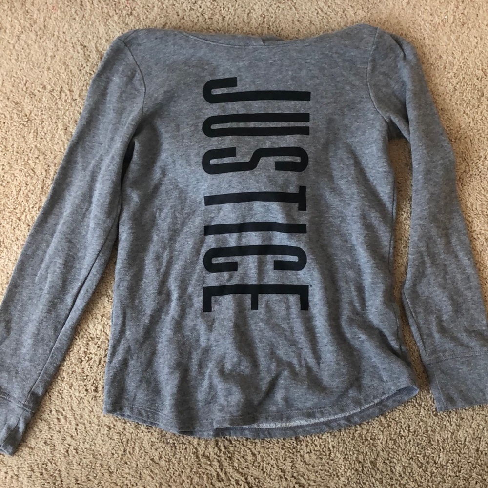 Grey long sleeve shirt